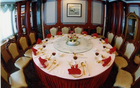 Stone Forest International Hotel Qujing Restaurant photo